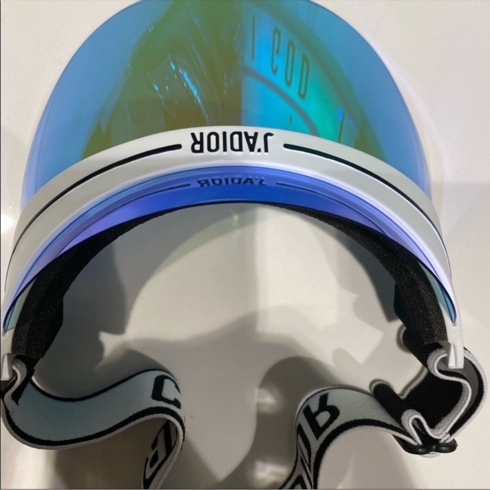 Dior visor 🎉🎊🎊🎉🎁🎁🎁🎉🎉🎉🎁